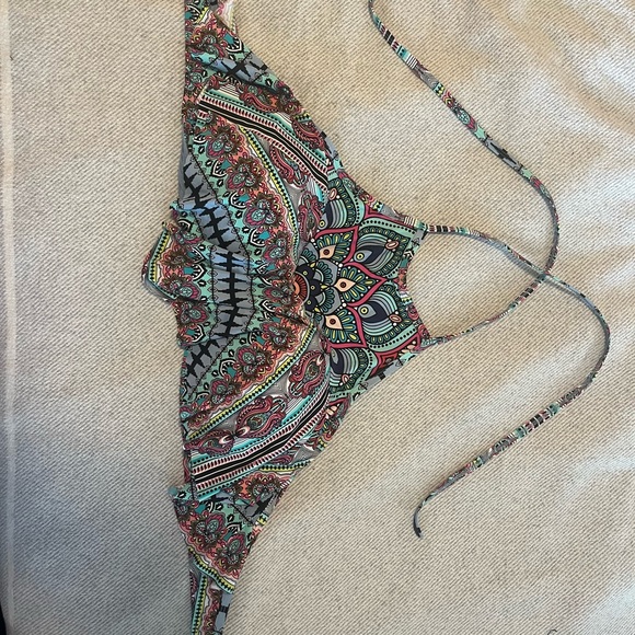 Bikini 👙 Top - Picture 2 of 3